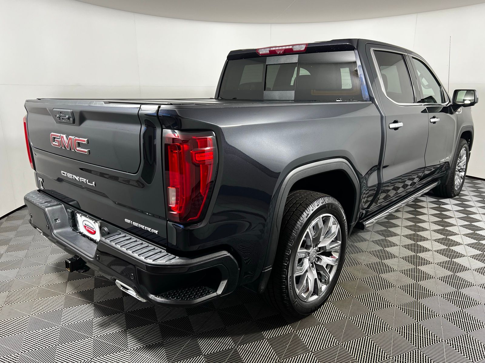 Thumbnail: 2023 GMC Sierra 1500 - 4