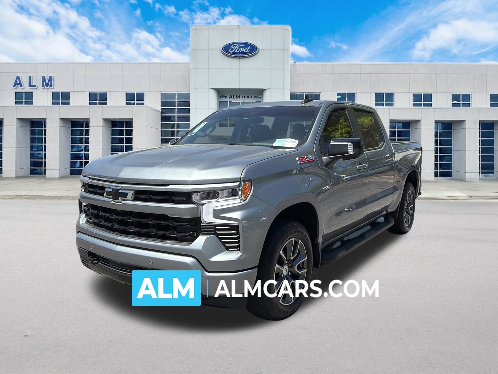 Sterling Gray Metallic 2024 Chevrolet Silverado 1500 Pickup Truck Four-Wheel Drive Automatic