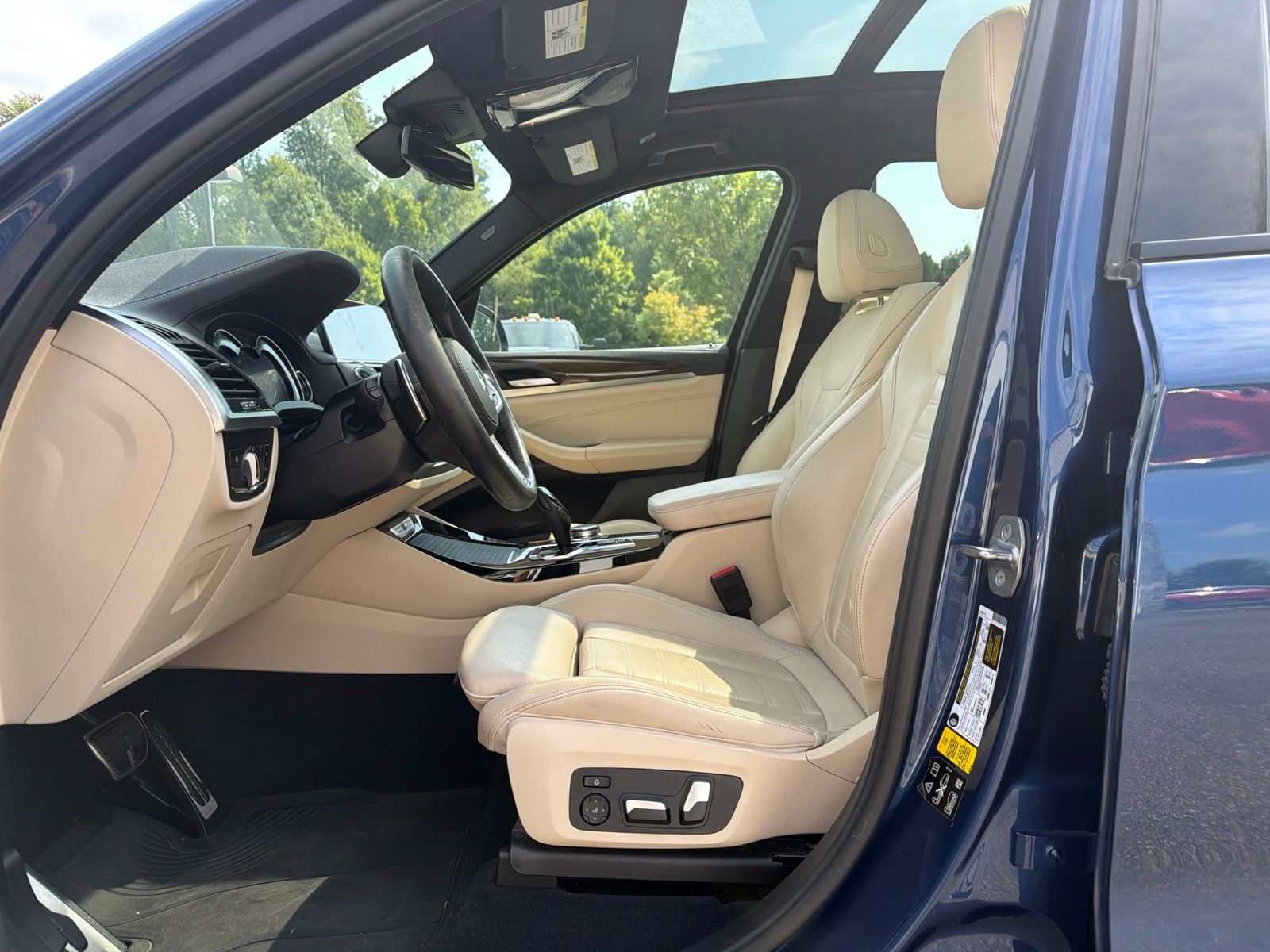 Used 2019 Blue Metallic BMW M40i image 9