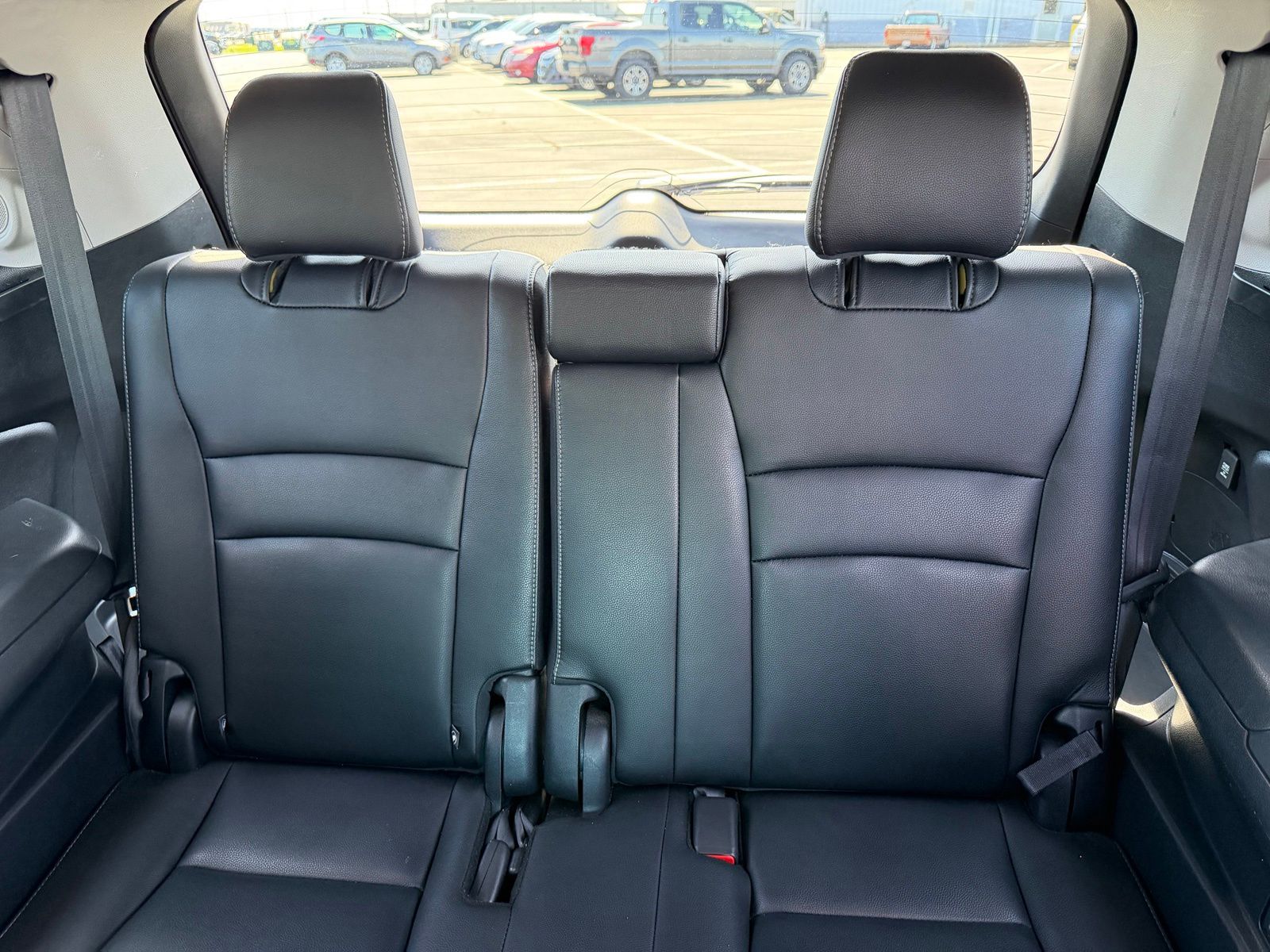 2019 Honda Pilot image 15