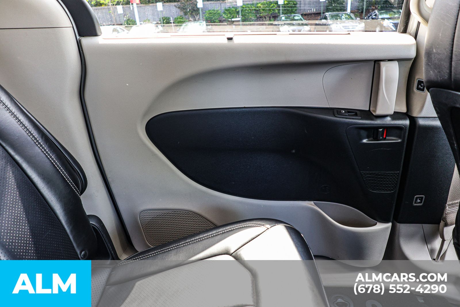 2023 Chrysler Pacifica Touring L photo 38