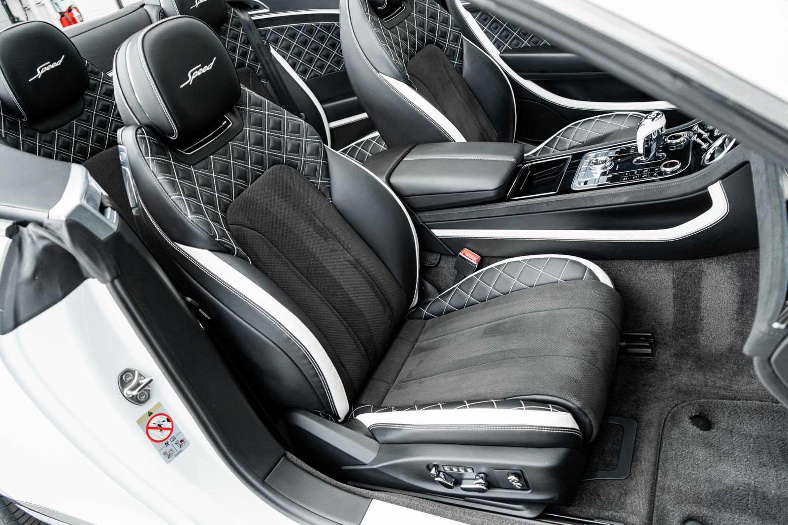 2024 Bentley Continental GTC Mulliner - Photo 40