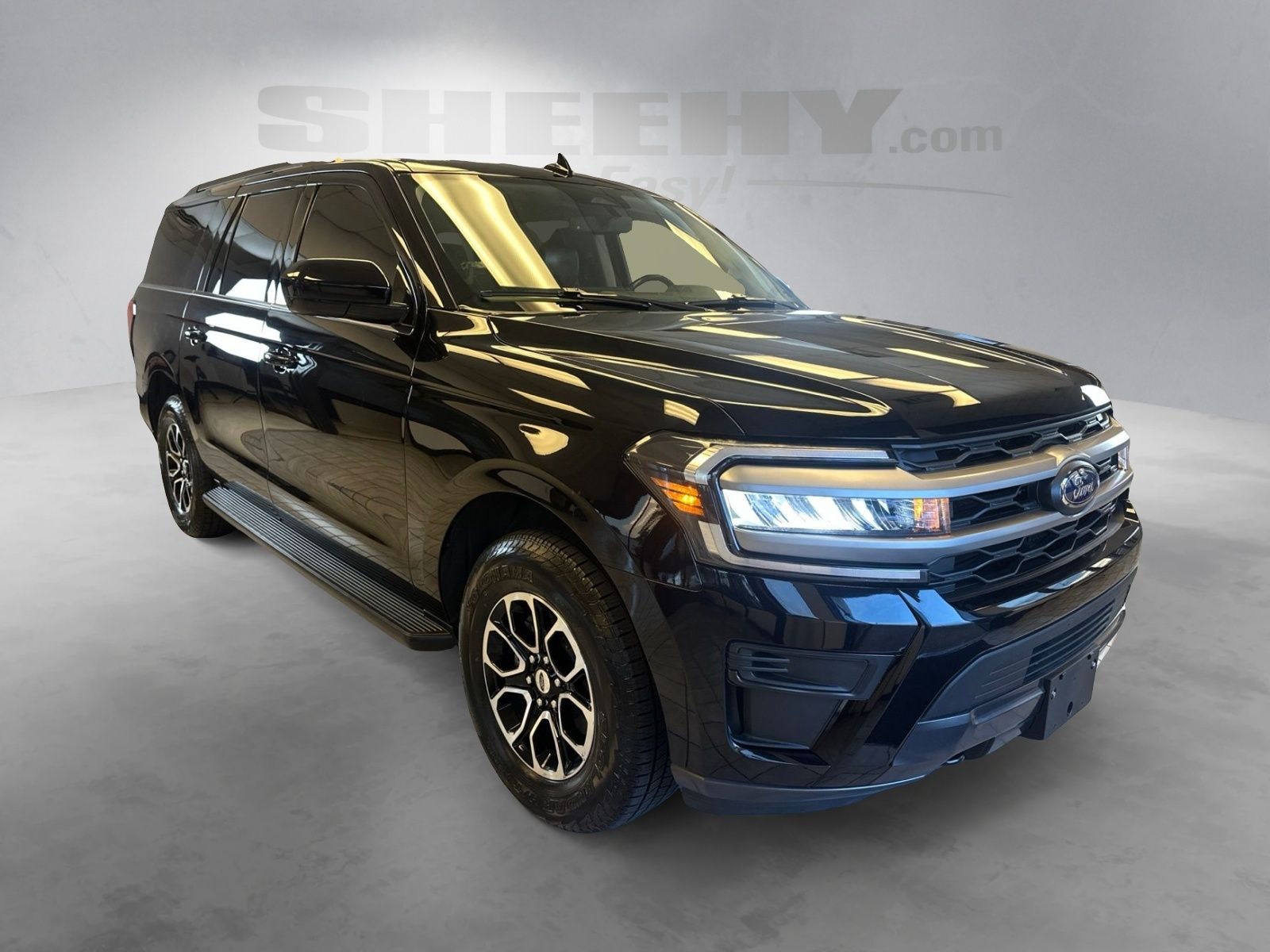 Certified Used 2023 Agate Black Metallic Ford XLT image 2