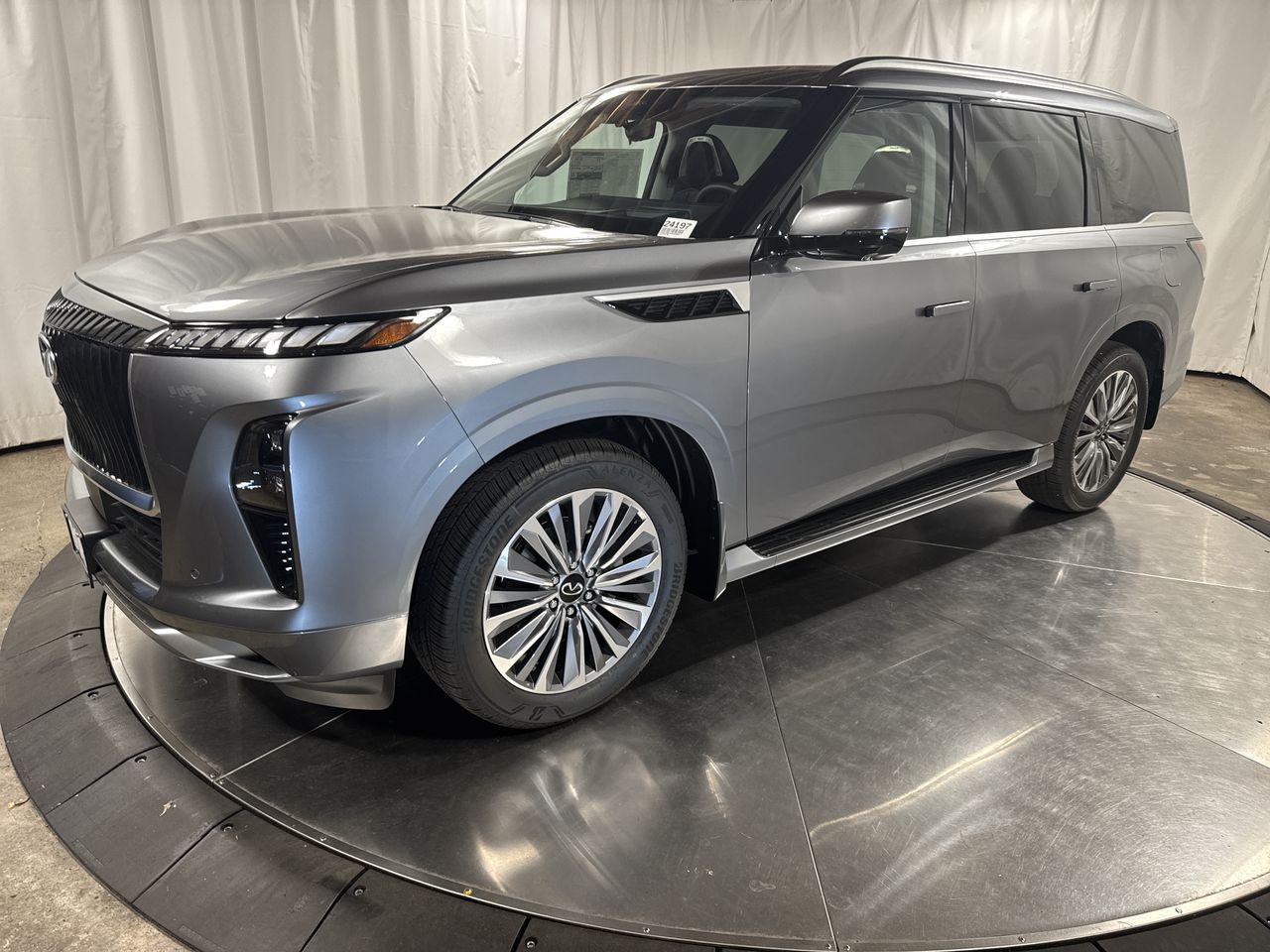 2025 INFINITI QX80 SENSORY