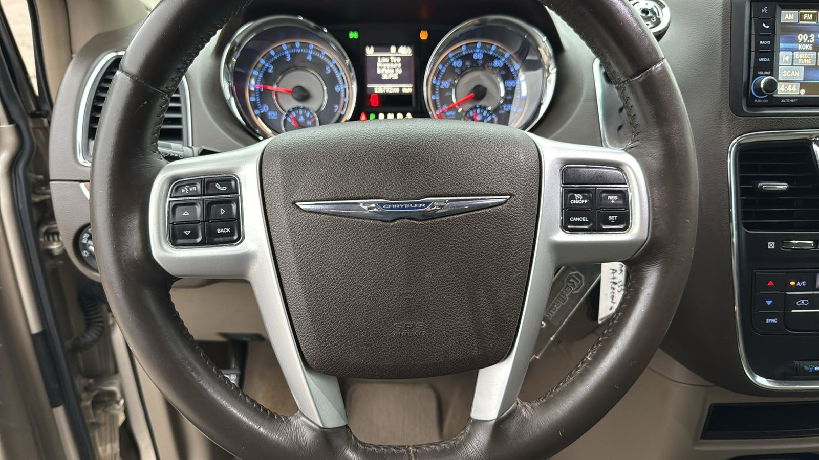 Used Car 2016 Chrysler Town & Country  Touring For Sale Under $10,000 In Austin, Texas