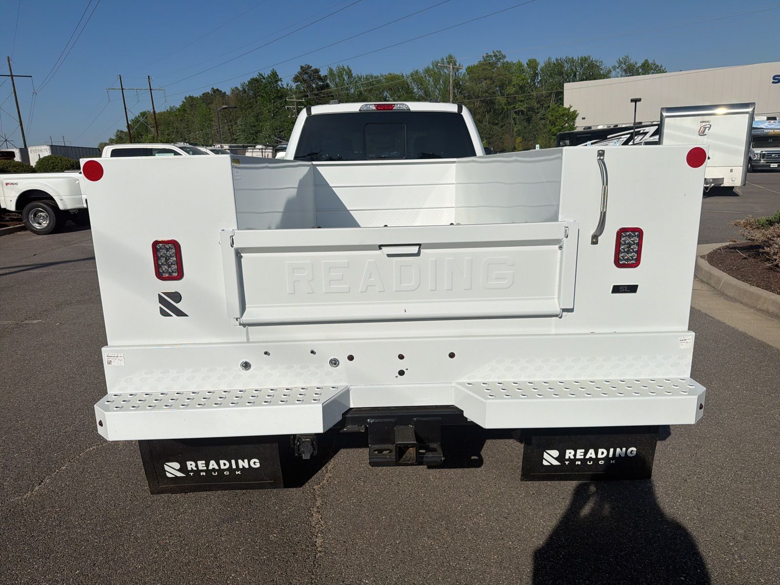 New 2026 Oxford White Ford XL image 4