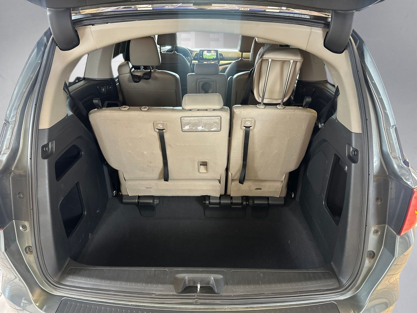 Used 2018 Forest Mist Metallic Honda EX-L image 23