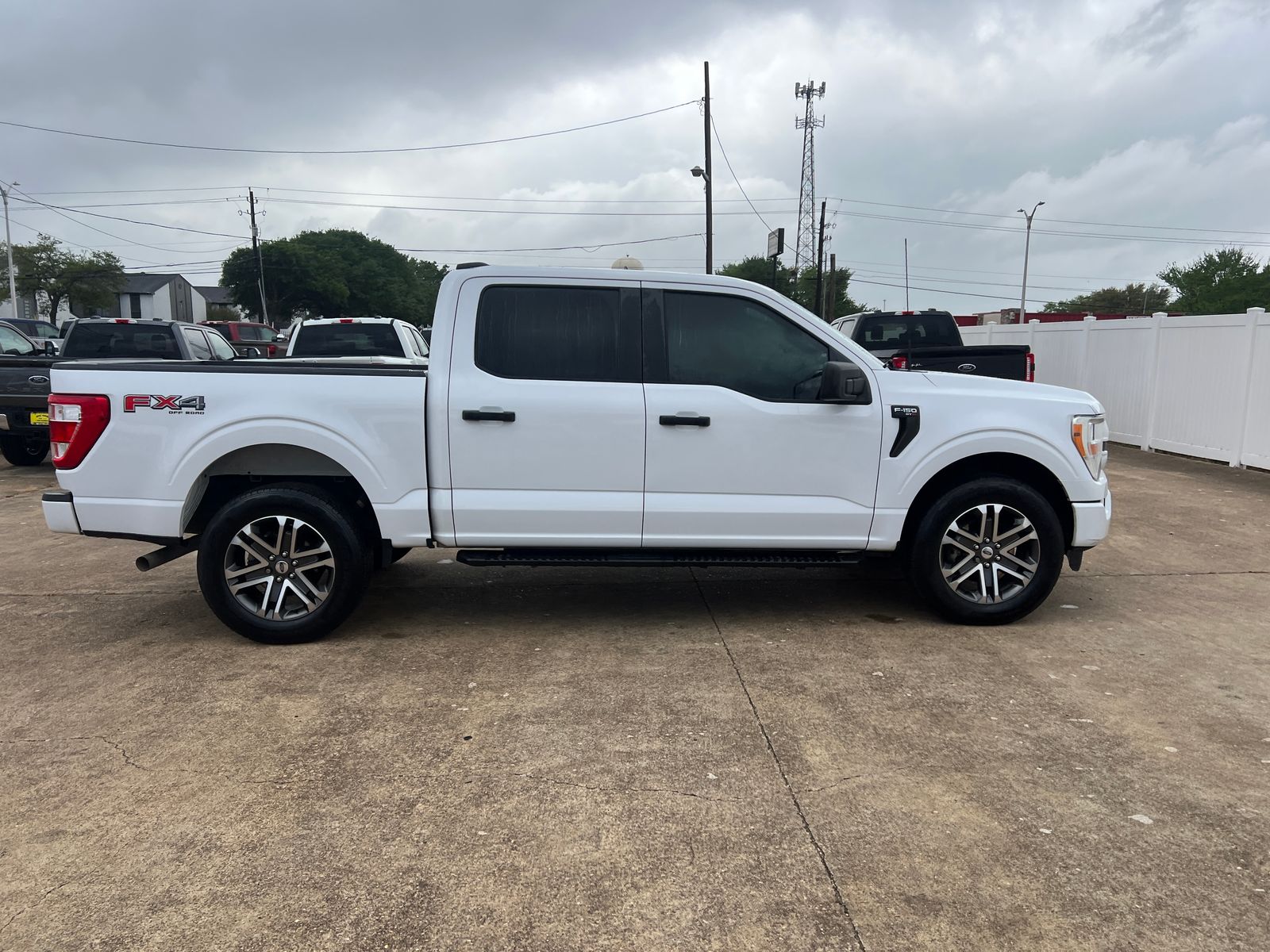 View vehicle photo 2