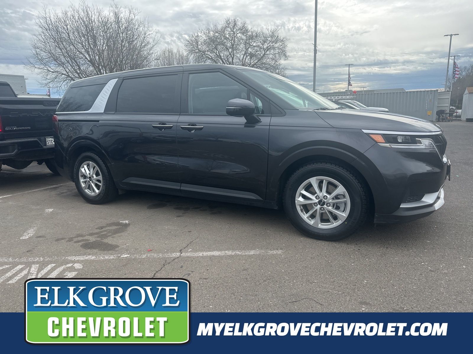 2024 Kia Carnival LX FWD