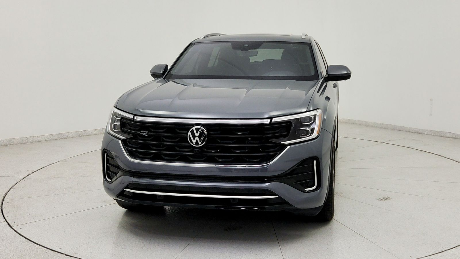 Used 2025 Gray Volkswagen 2.0T SEL Premium R-Line image 2