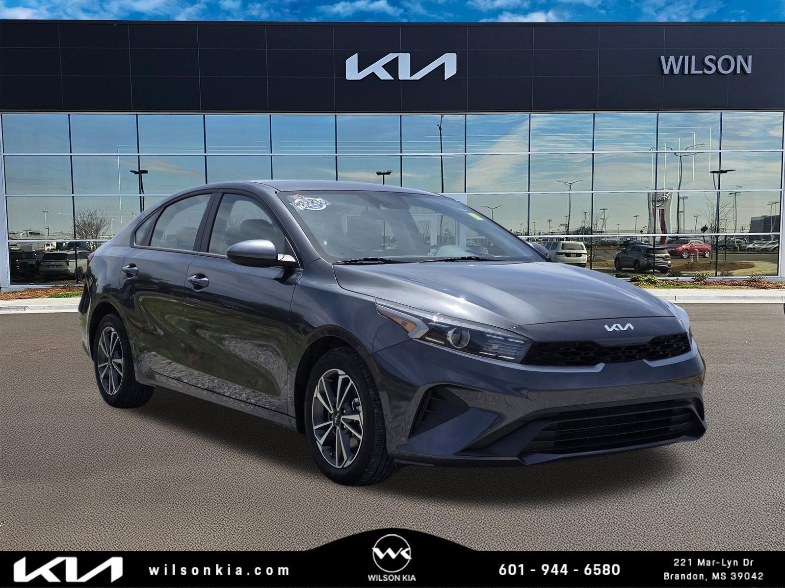 Gravity Gray 2024 Kia Forte LXS FWD Sedan Front-Wheel Drive Continuously Variable Transmission