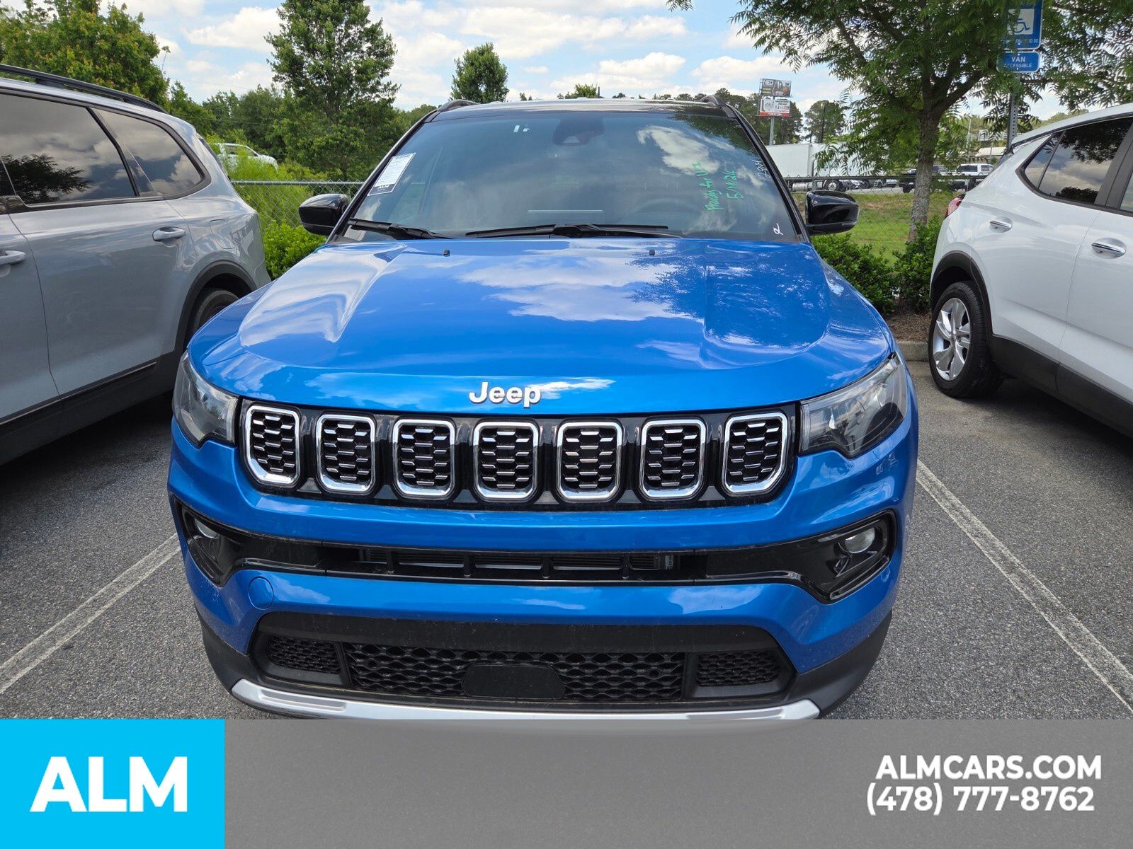 Used 2025 Hydro Blue Pearlcoat Jeep Limited image 25
