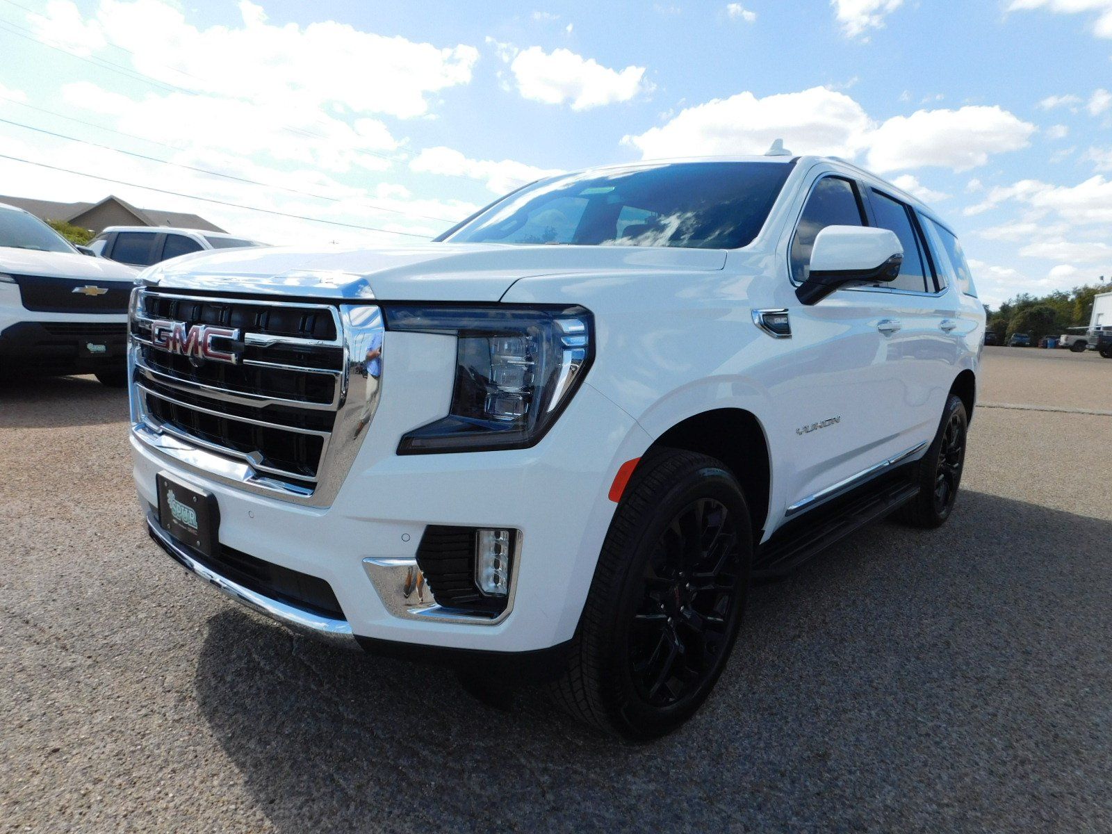 2024 GMC Yukon SLT 8