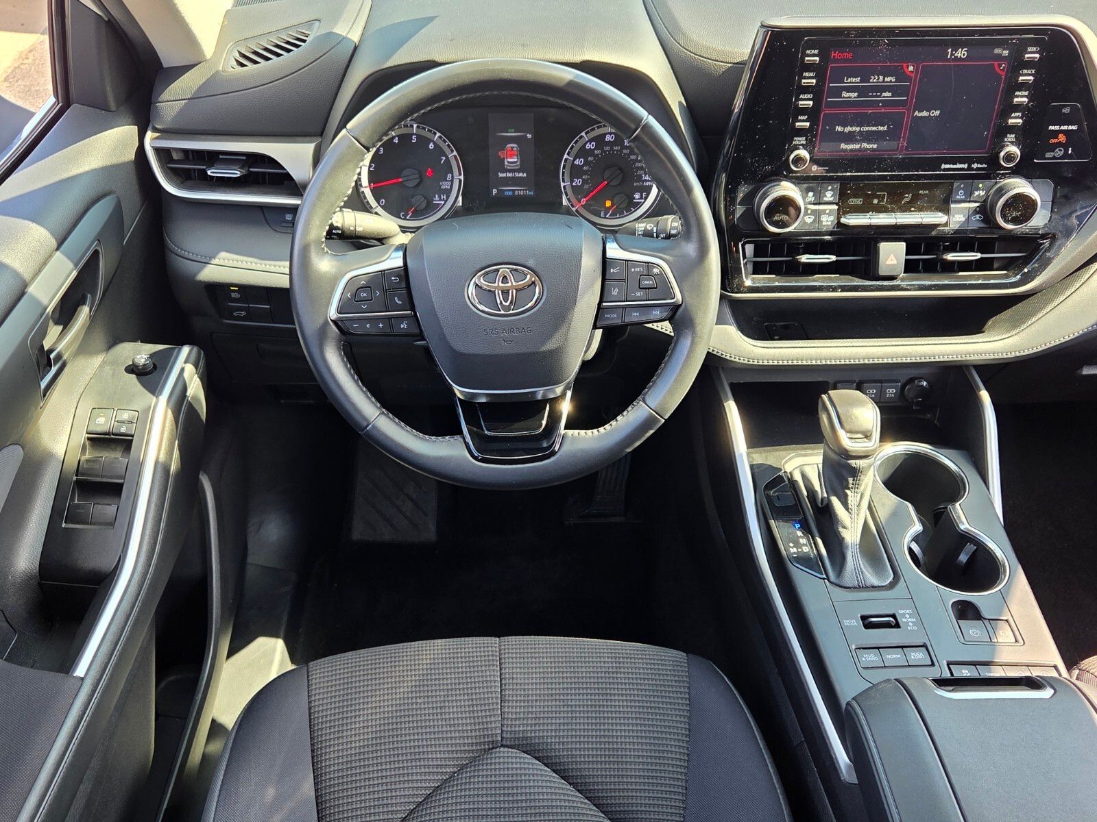 Used 2021 White Toyota LE image 7