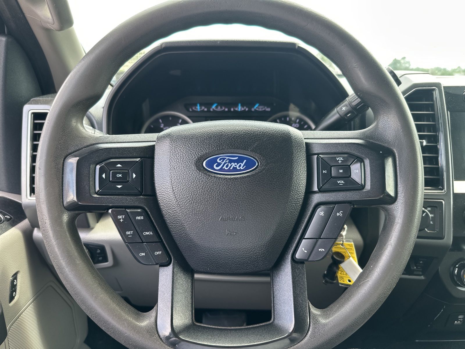 Certified Used 2020 Iconic Silver Metallic Ford XLT image 18