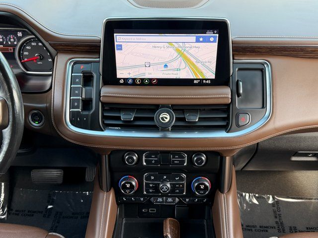 Used 2021 Iridescent Pearl Tricoat Chevrolet High Country image 5