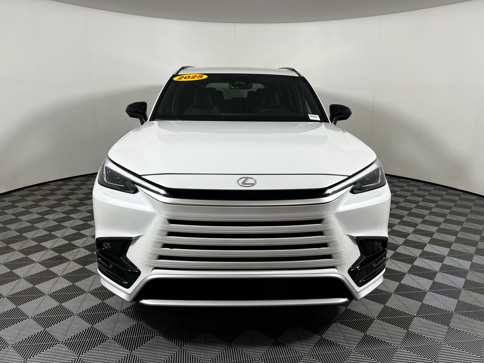 Thumbnail: 2025 Lexus TX - 2