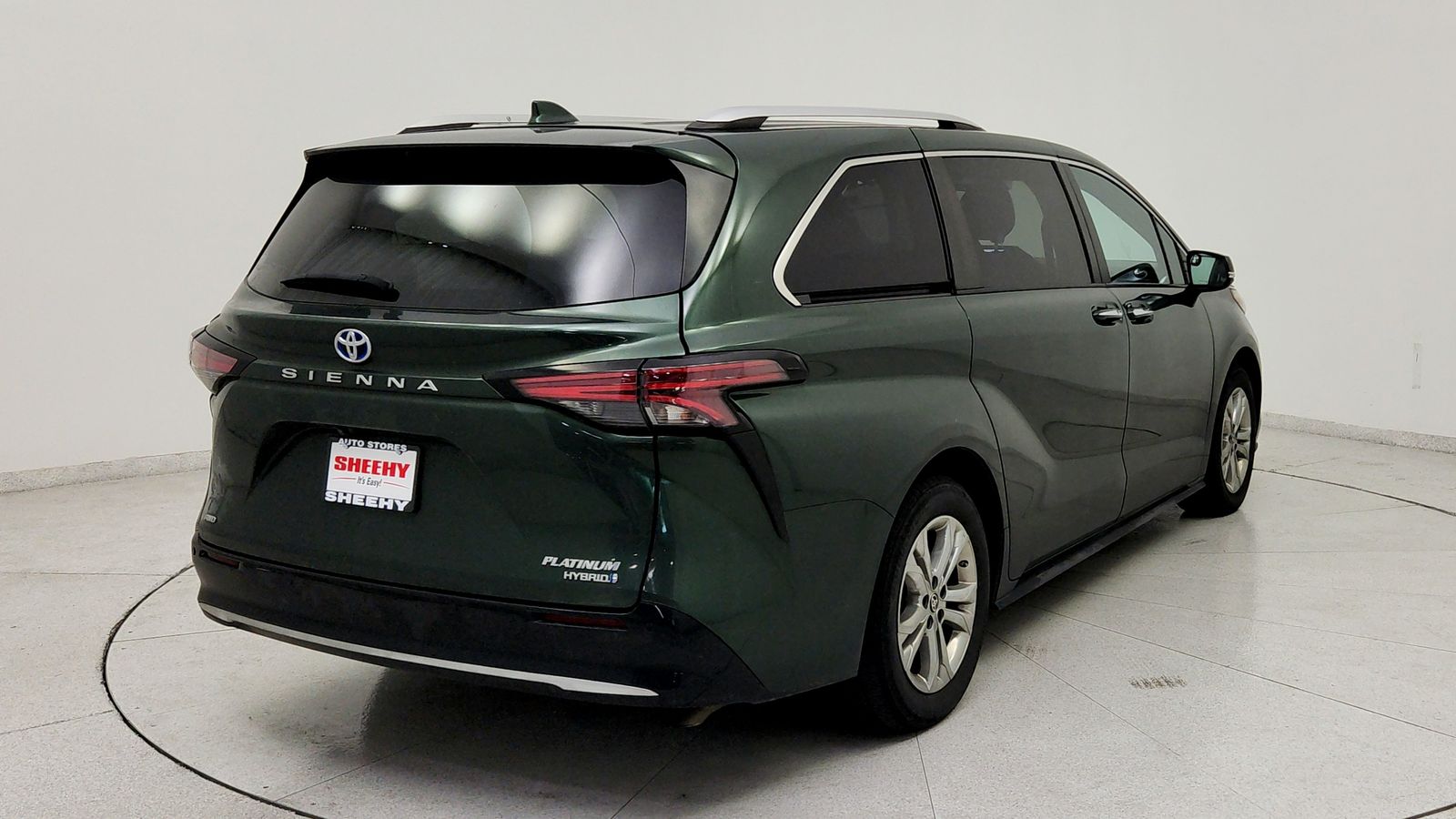 Used 2024  Toyota Platinum image 6