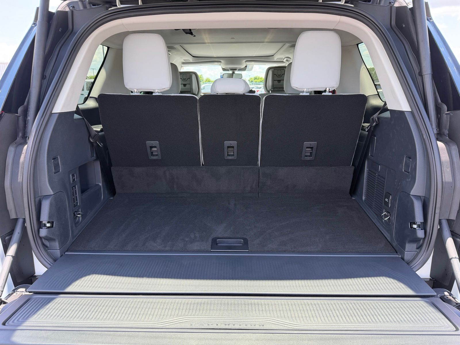 2026 Ford Expedition image 11