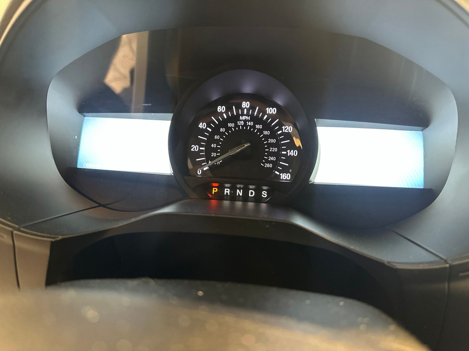 Certified Used 2022 Star White Ford SEL image 5