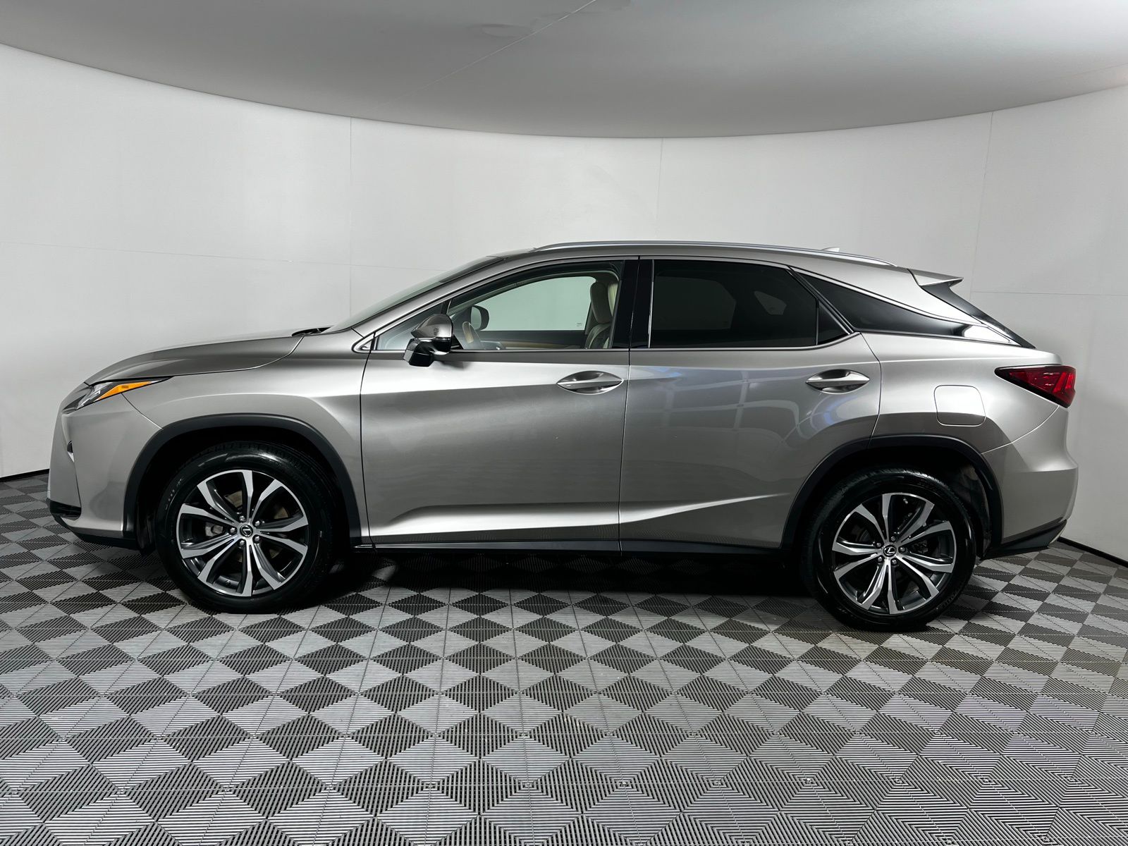 Thumbnail: 2019 Lexus RX - 8