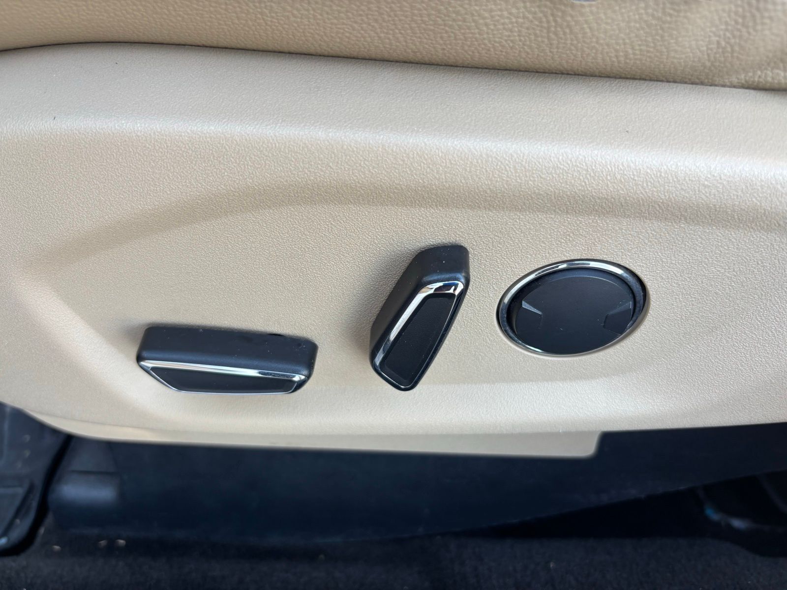 Used Car 2016 Ford Explorer  Limited For Sale Under $12,000 In Austin, Texas