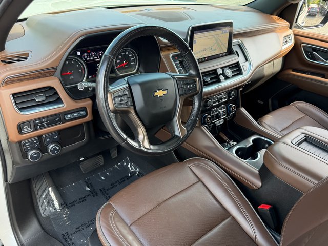 Used 2021 Iridescent Pearl Tricoat Chevrolet High Country image 44