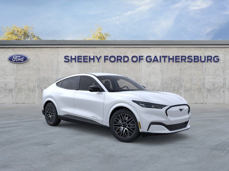 New 2025 Star White Metallic Tri-coat Ford Premium image 7