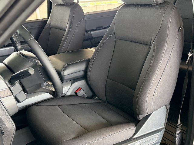 New 2026 Agate Black Metallic Ford XLT image 22