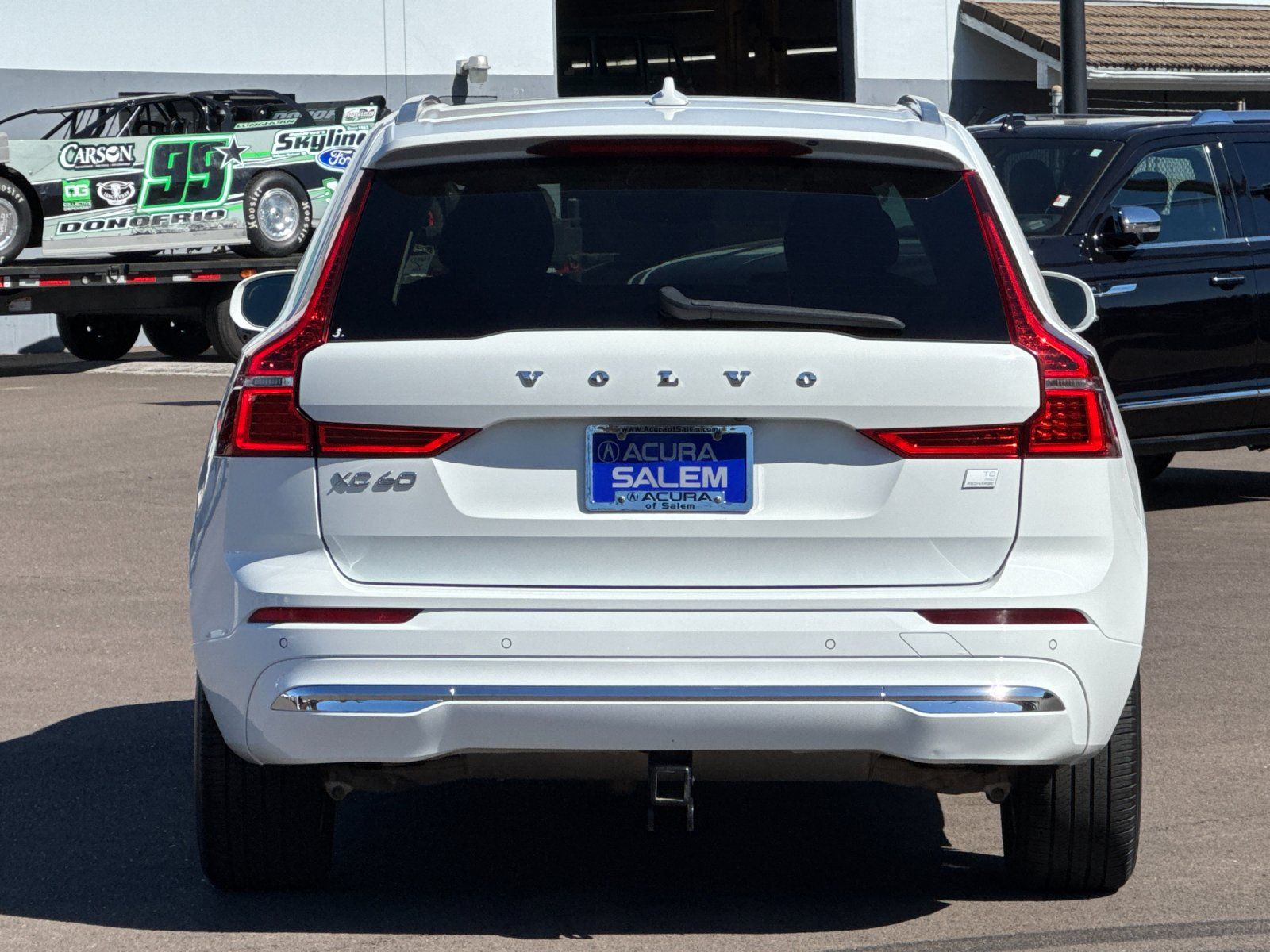 used 2022 Volvo XC60 Recharge Plug-In Hybrid car, priced at $31,998
