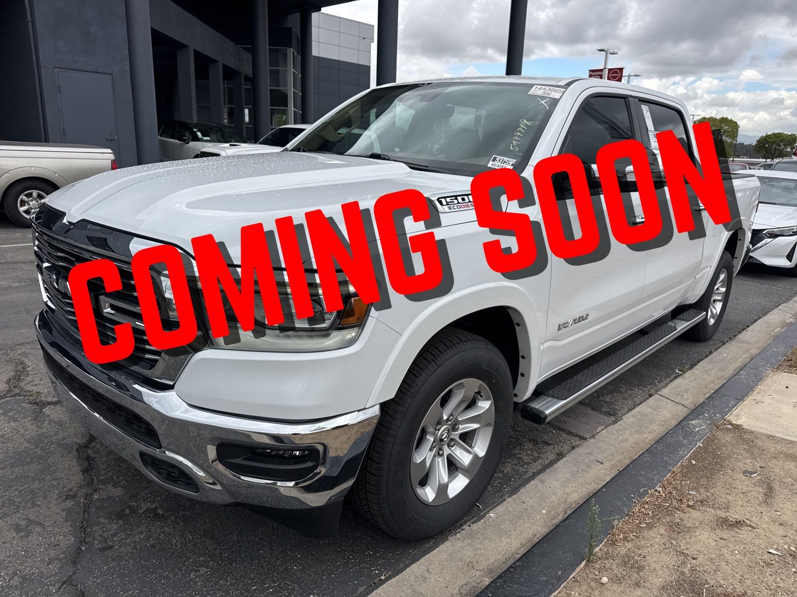 Bright White Clearcoat 2021 RAM 1500 Laramie Crew Cab RWD Pickup Truck 4X2 8-Speed Automatic