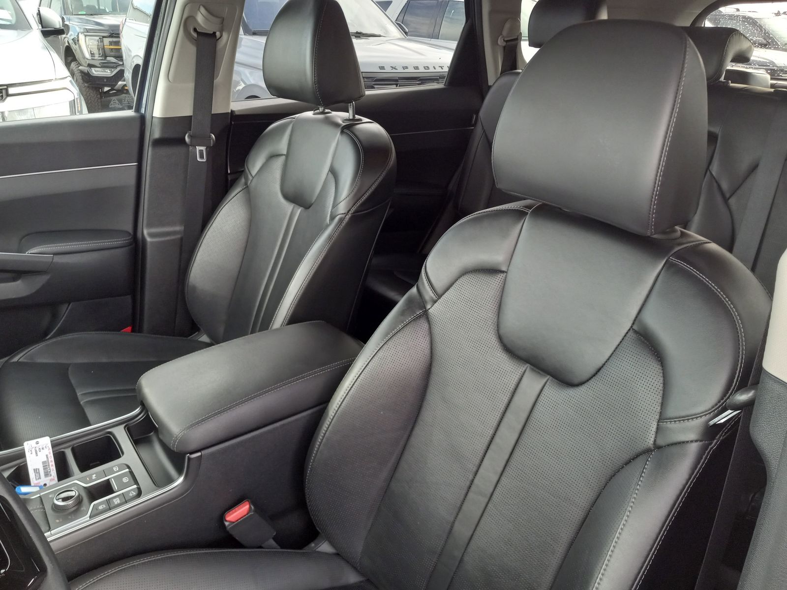 2025 Kia Sorento image 12