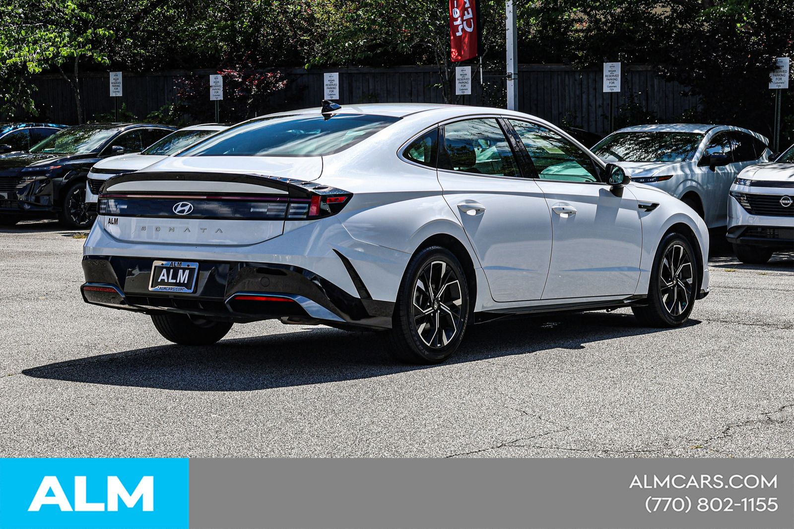 Used 2024 White Hyundai SEL image 6