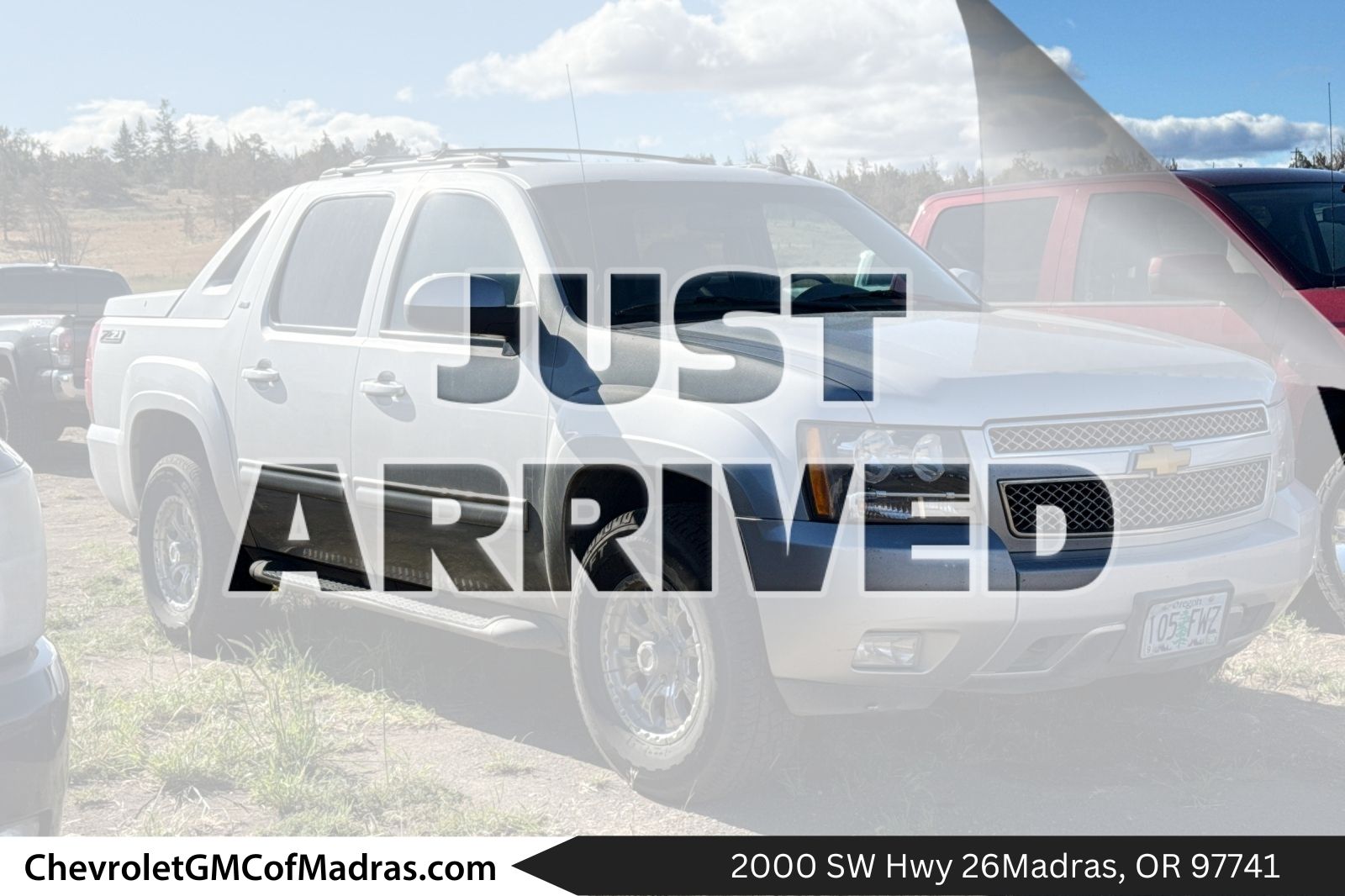 Silver Ice Metallic 2012 Chevrolet Avalanche LT 4WD Pickup Truck Four-Wheel Drive 6-Speed Automatic
