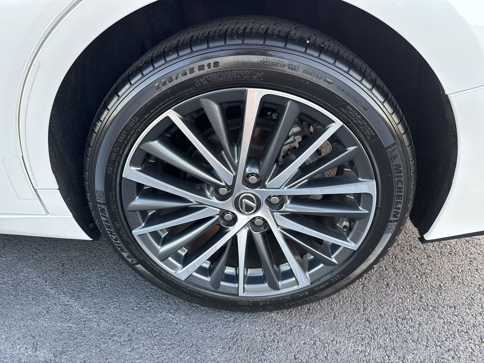Used 2023 White Lexus 350 image 28
