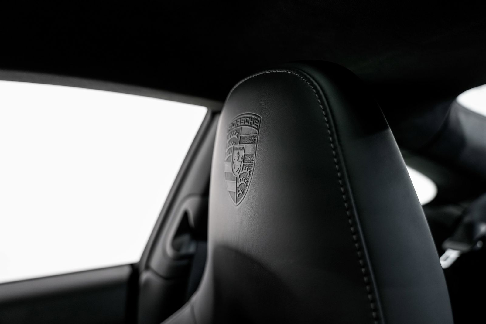 2014 Porsche 911 Carrera 4S — photo 18