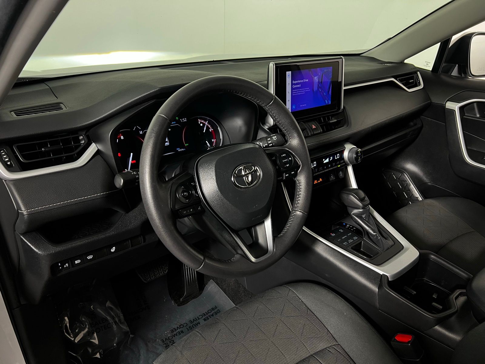 Thumbnail: 2024 Toyota RAV4 - 12