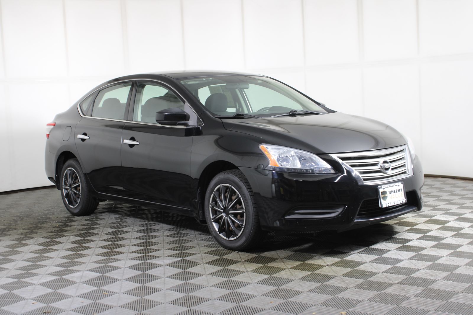 Super Black 2014 Nissan Sentra Sedan Front-Wheel Drive Continuously Variable Transmission