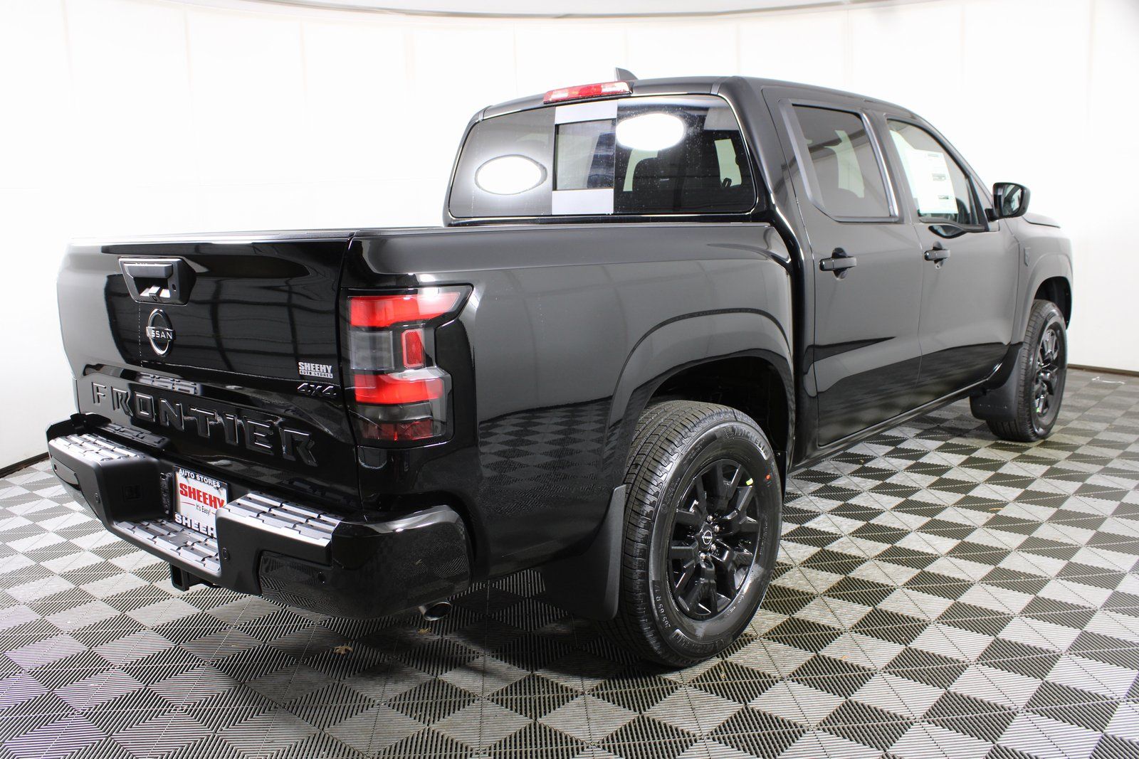 View vehicle photo 6