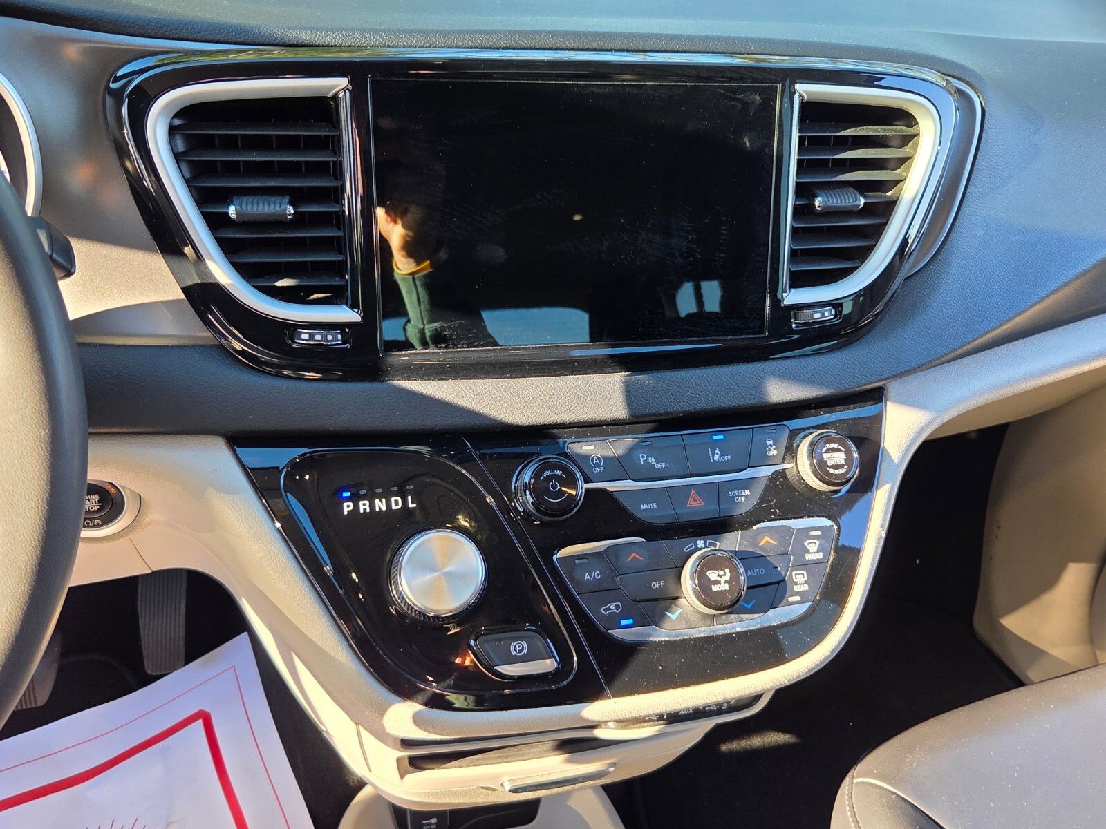 2023 Chrysler Pacifica Touring L - Photo 17