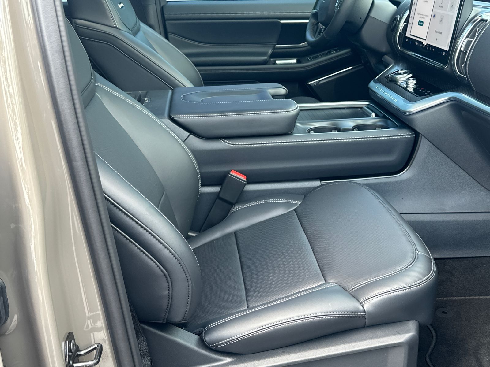New 2026 Marsh Gray Ford MAX Platinum® image 14