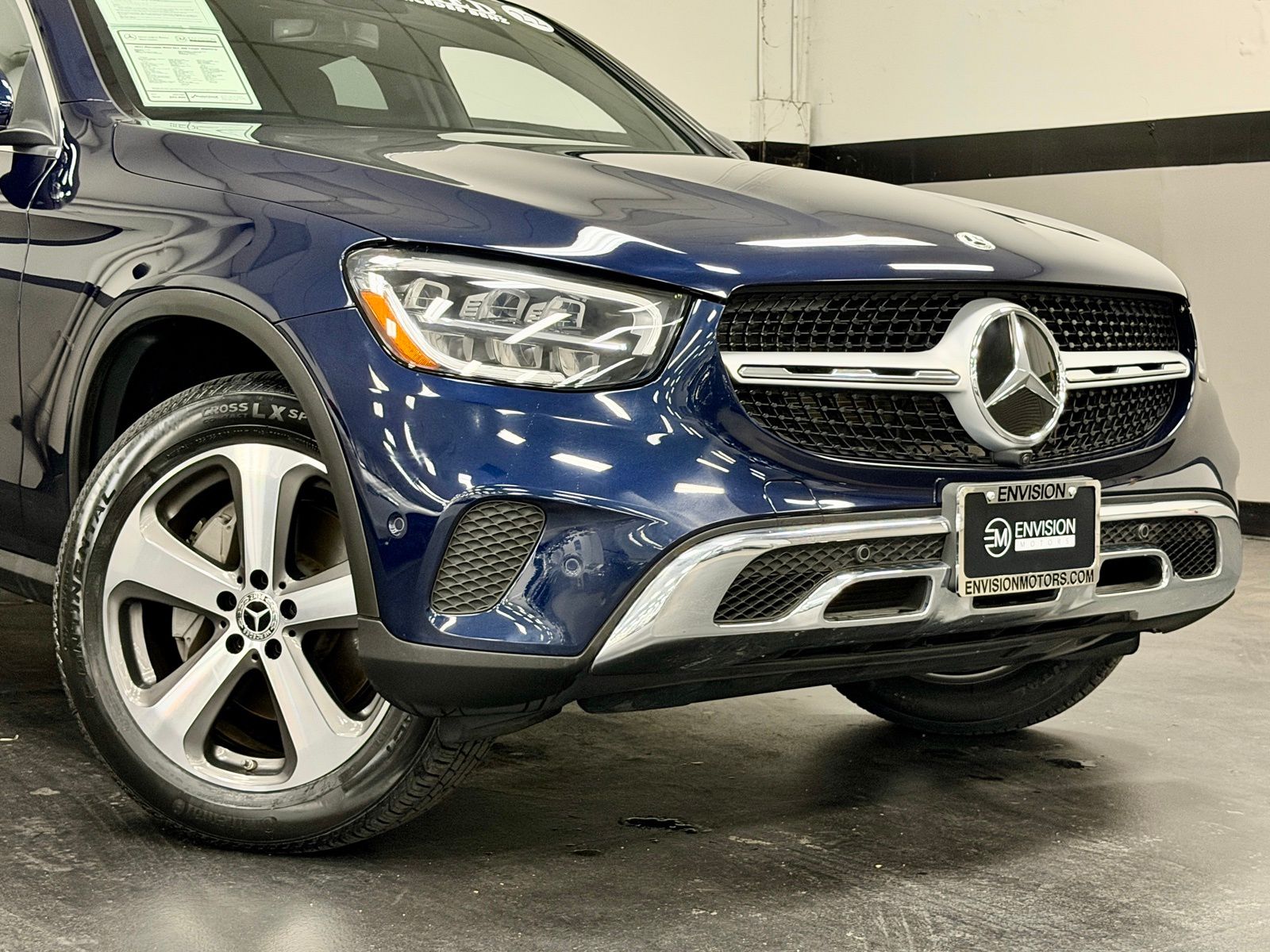 View vehicle photo 3