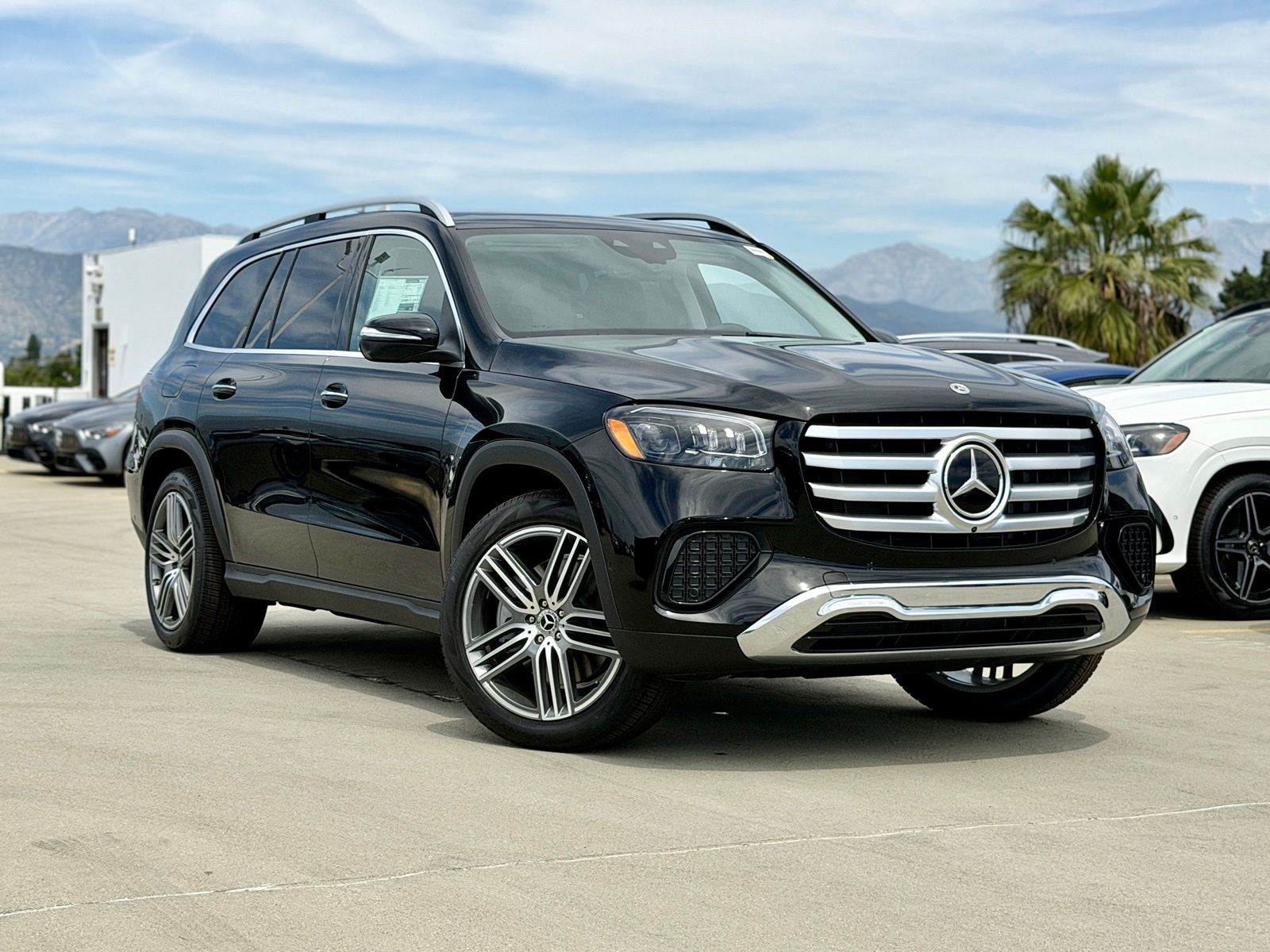 View vehicle photo 2