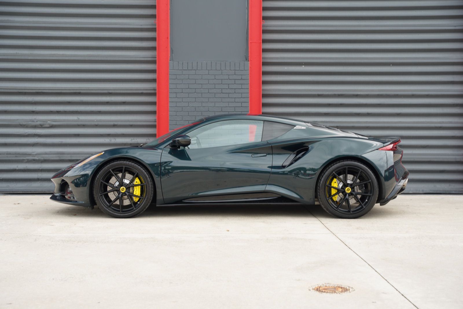 View vehicle photo 7