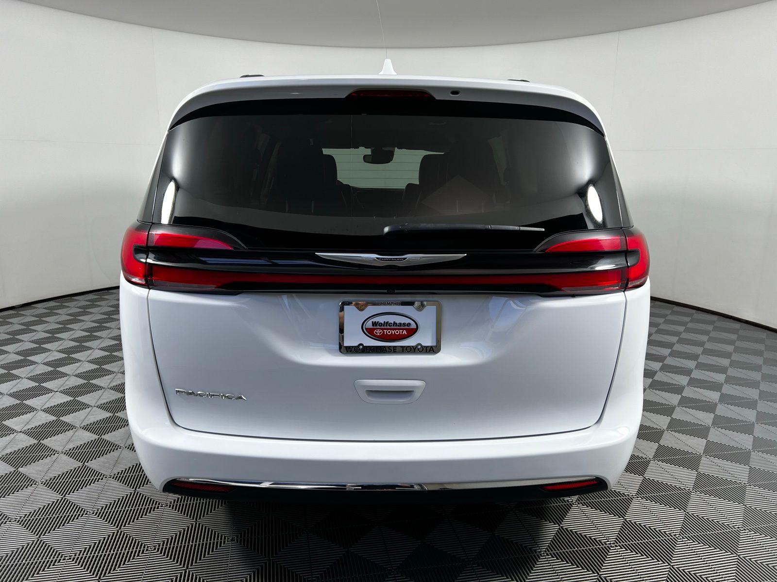 2022 Chrysler Pacifica Touring L 6