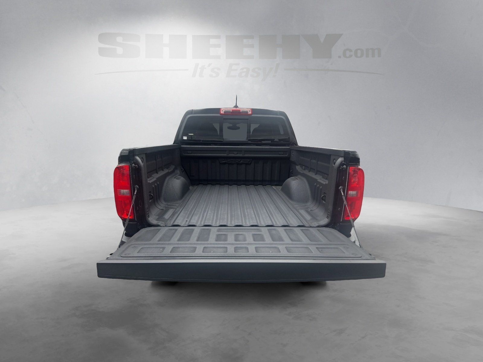 Used 2021 Black Chevrolet ZR2 image 25