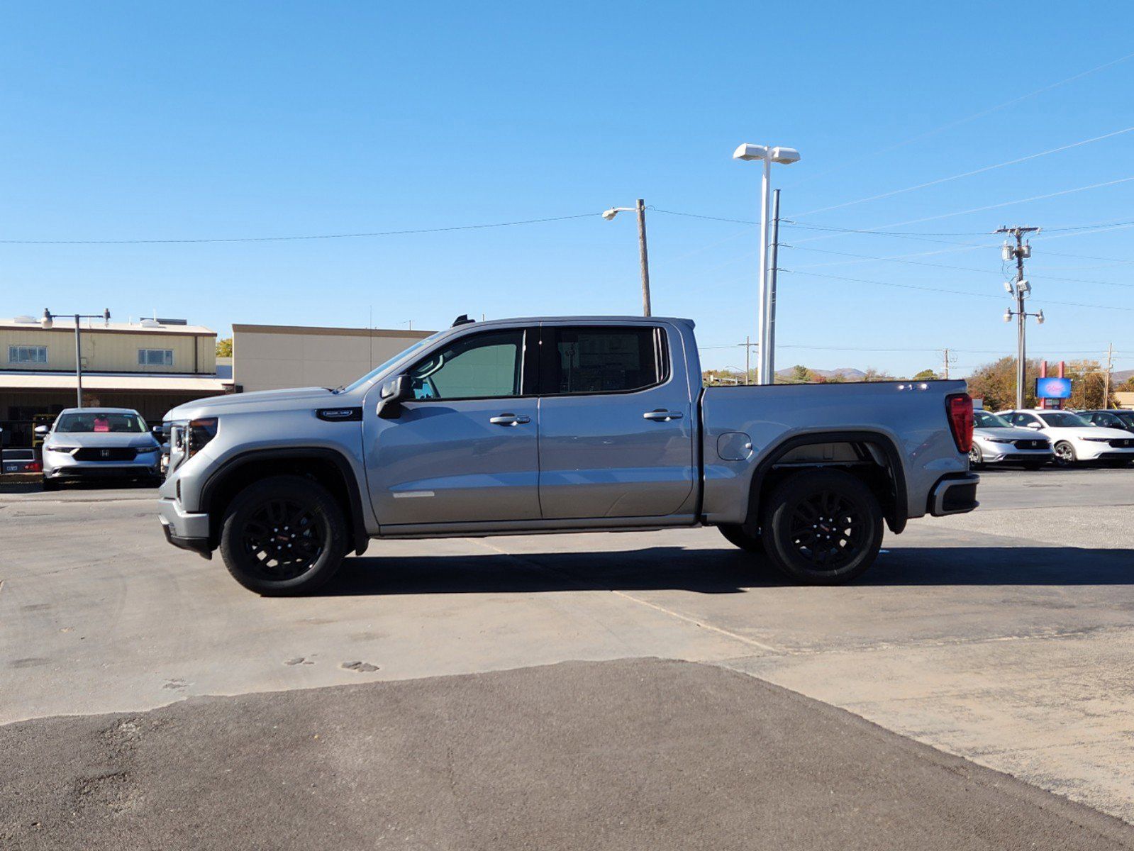 2025 GMC Sierra 1500 Elevation 3