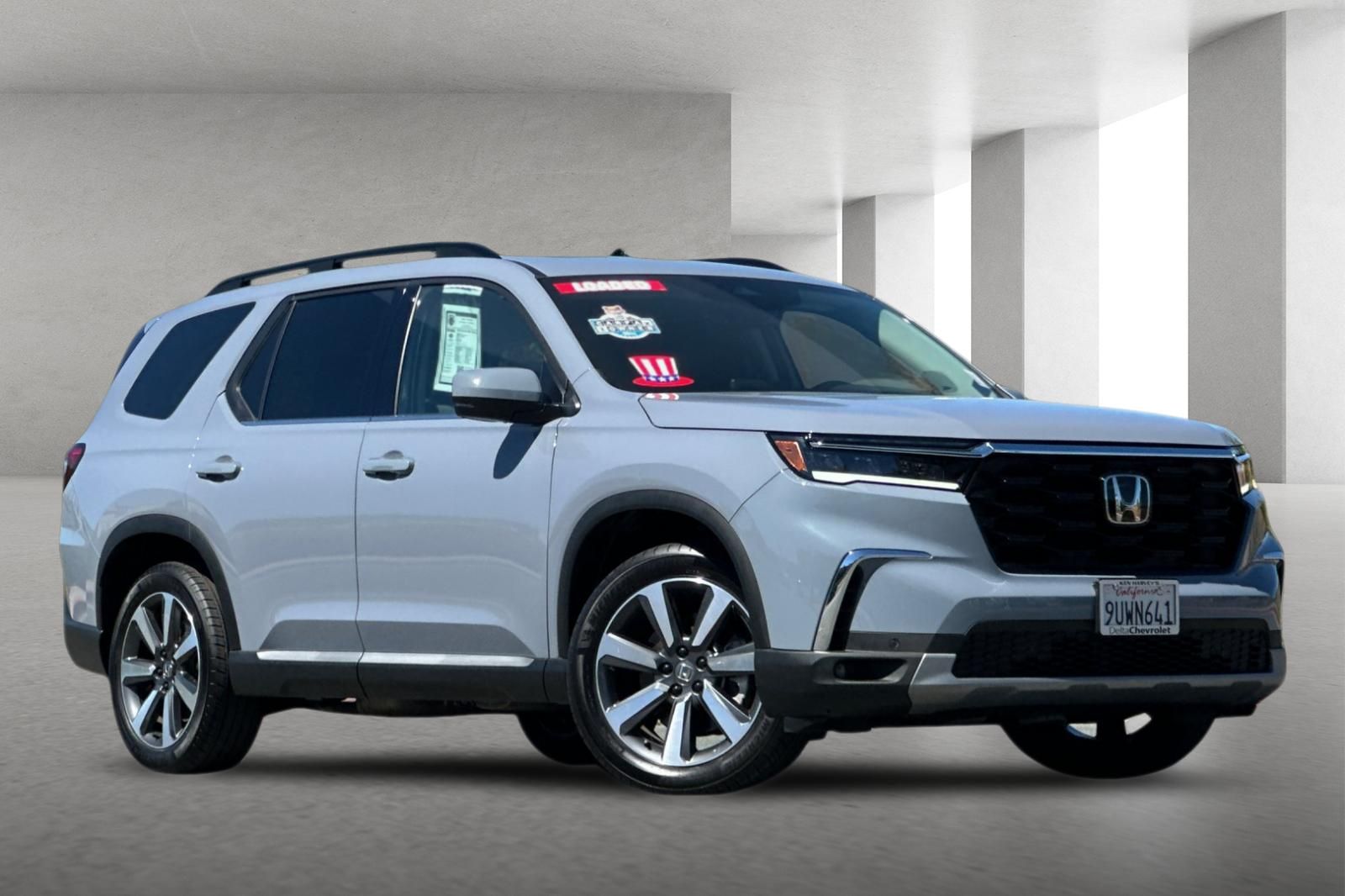 Gray Pearl 2025 Honda Pilot SUV / Crossover Front-Wheel Drive Automatic