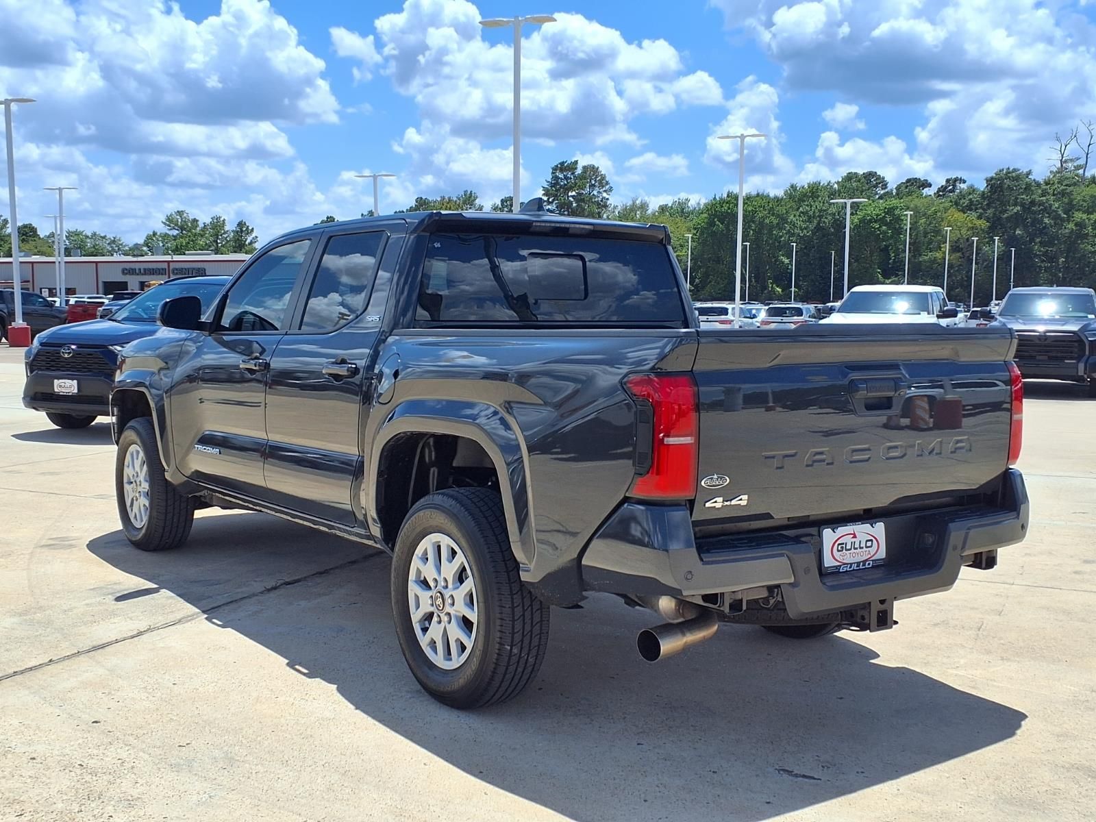 2025 Toyota Tacoma SR5 - 1