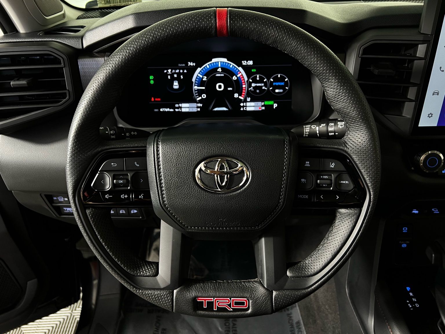 Thumbnail: 2023 Toyota Sequoia - 16